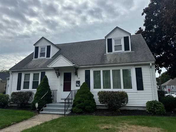37 Vermont St Floor 2, Cranston, RI 02920