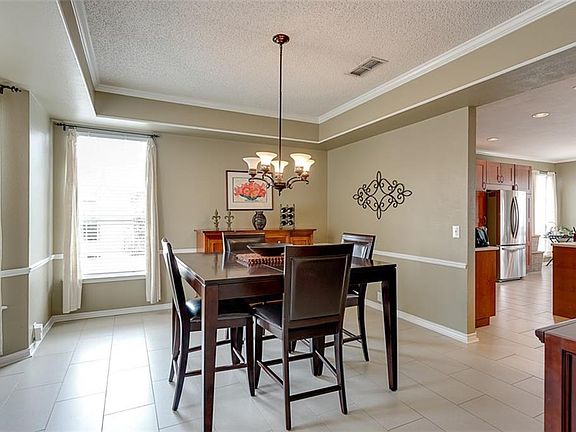 5th image of 183 Newport Dr