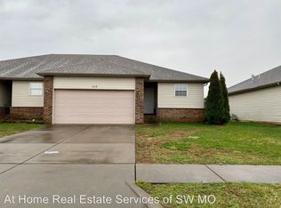 4418 W La Siesta St, Springfield, MO 65802