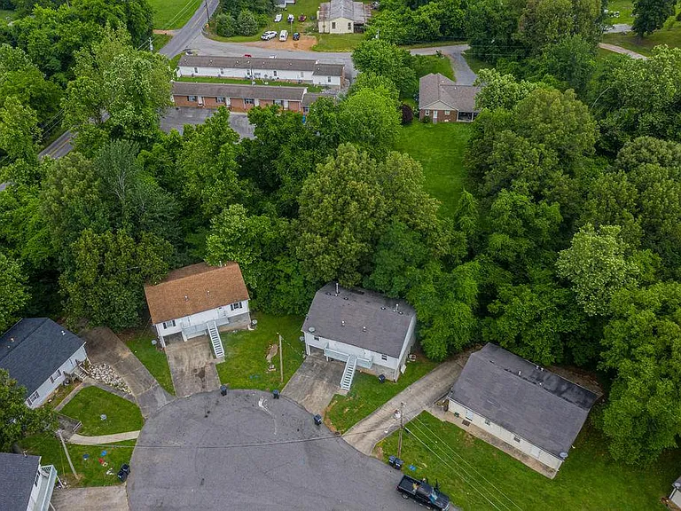 140 Limerick Dr — Photo 8