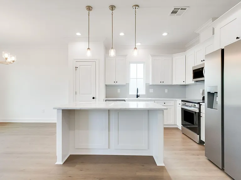 204 Benson Grove Dr — Photo 5