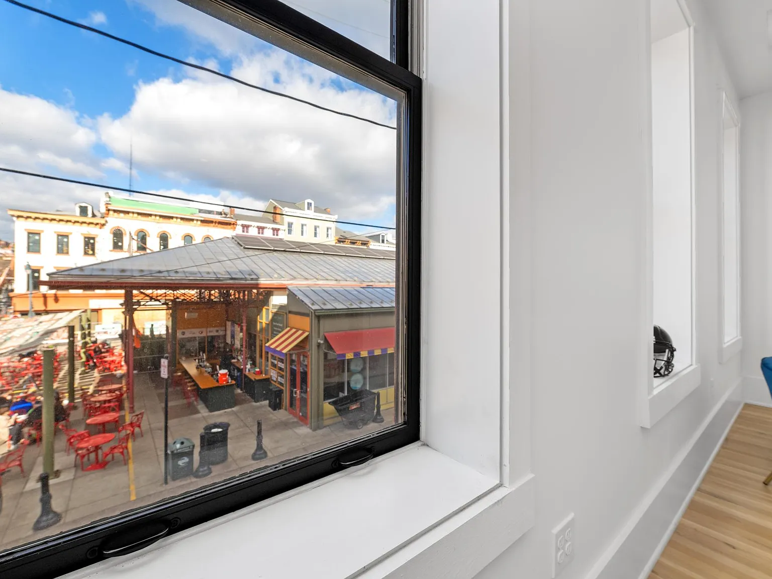 2 bed, 1000 sqft, $2,100 — Photo 3