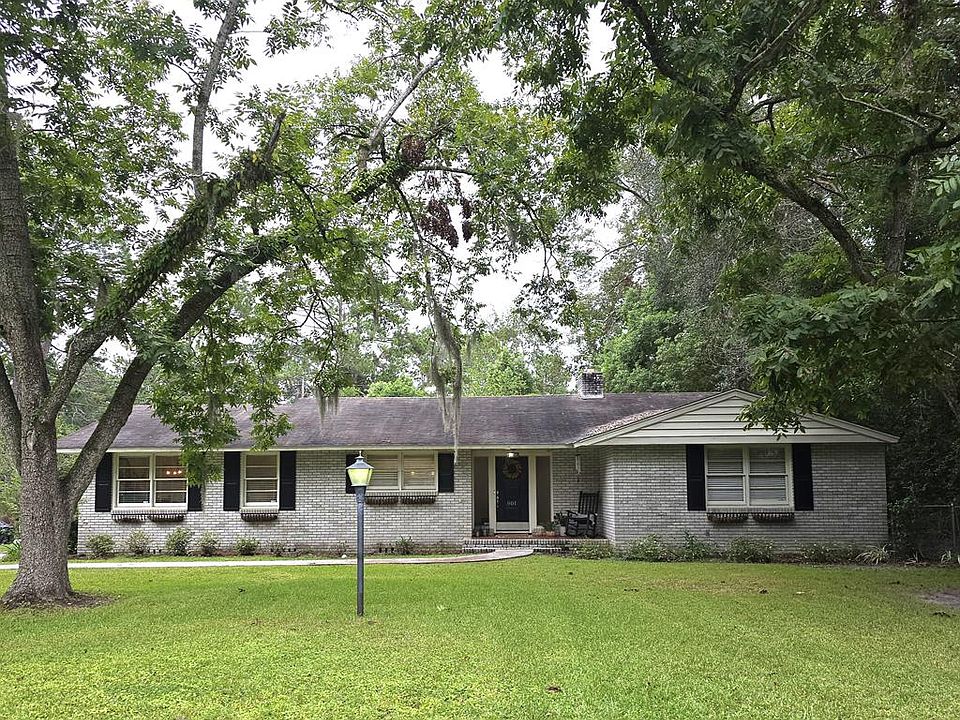 1st image of 801 W Cranford Ave