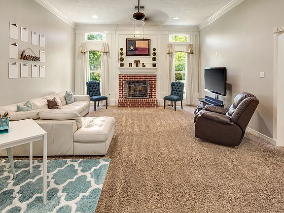 4th image of 3005 Cochise Ct