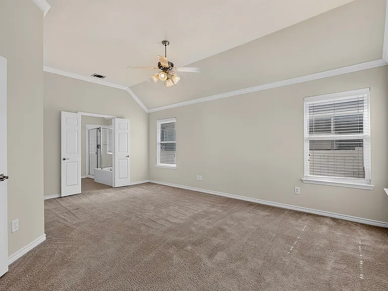 1024 Charleston Ln — Photo 14