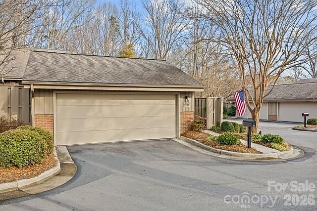 1st image of 5350 Sandtrap Ln