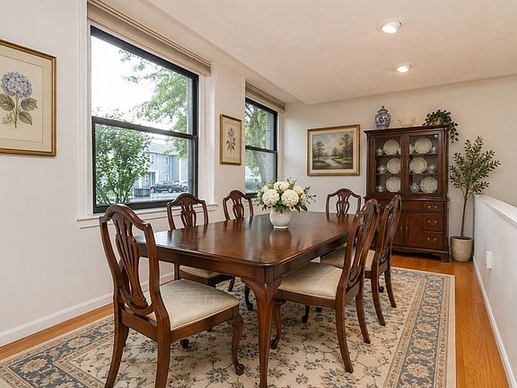 5th image of 94 Newbury Ave APT 100