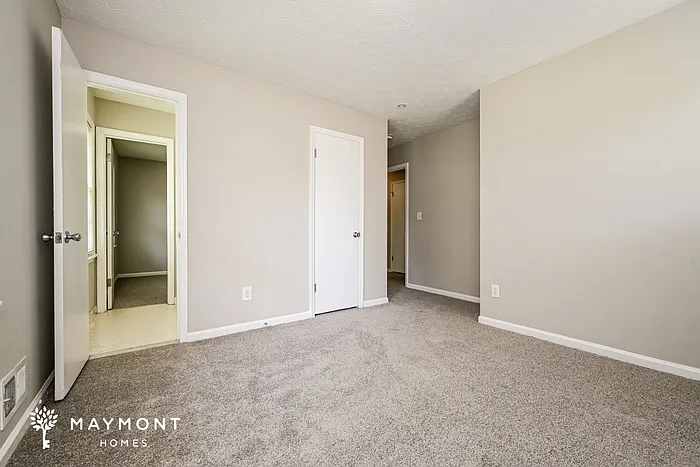 2472 Hartford Dr — Photo 14