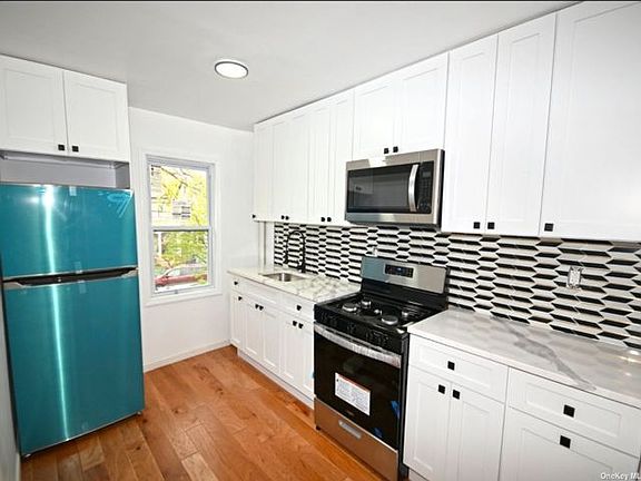 5th image of 11229 200th St