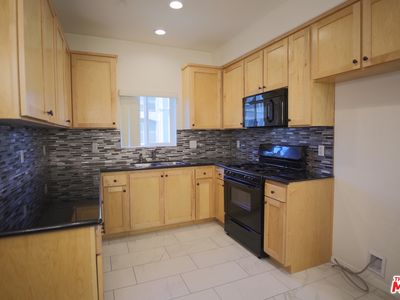 12132 Hart St APT 302, North Hollywood, CA, 91605