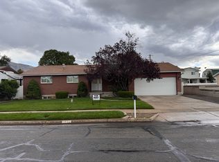 1402 E Shoshone Ave, Sandy, UT 84092