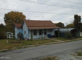534 Burkett St, Benton, IL 62812