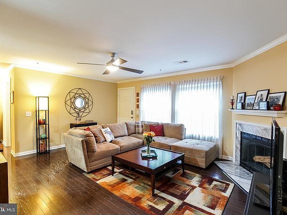 3rd image of 5708 Chapman Mill Dr APT 100