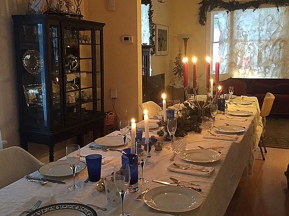 Dining room to living room