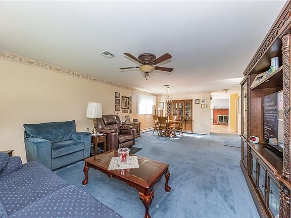 4th image of 54 Falmouth St