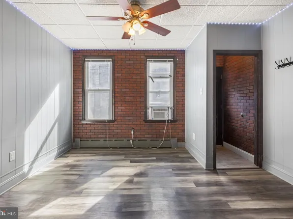 3218 E Thompson St, Philadelphia, PA 19134