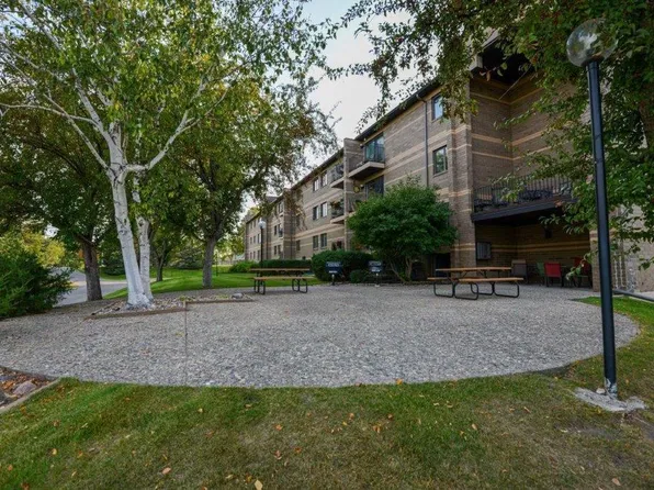 1801 Becker Ave SE APT 303, Willmar, MN 56201