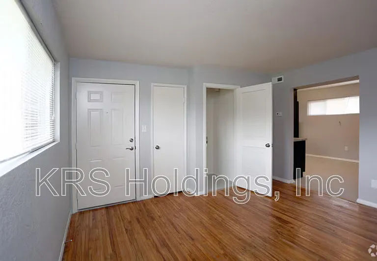 4313 Newsome Dr — Photo 8