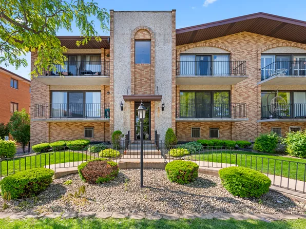 4101 W 93rd St #1-B, Oak Lawn, IL 60453
