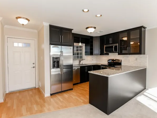947 S Scott St, Arlington, VA 22204