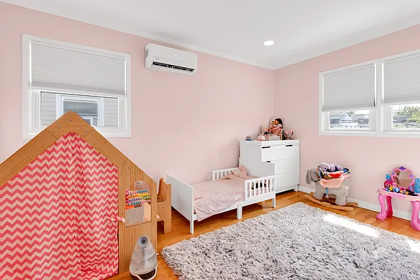 Sold by Remax Edge | media 29