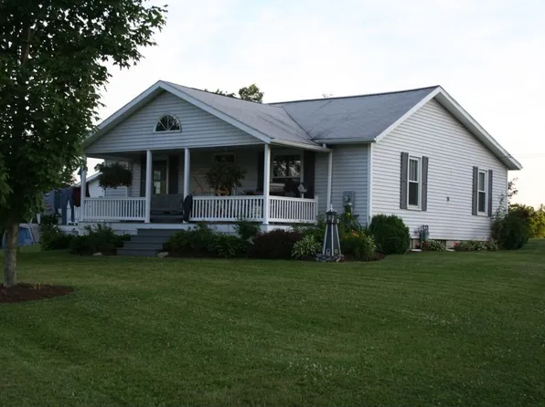 136 W Sullivanville Rd, Horseheads, NY 14845
