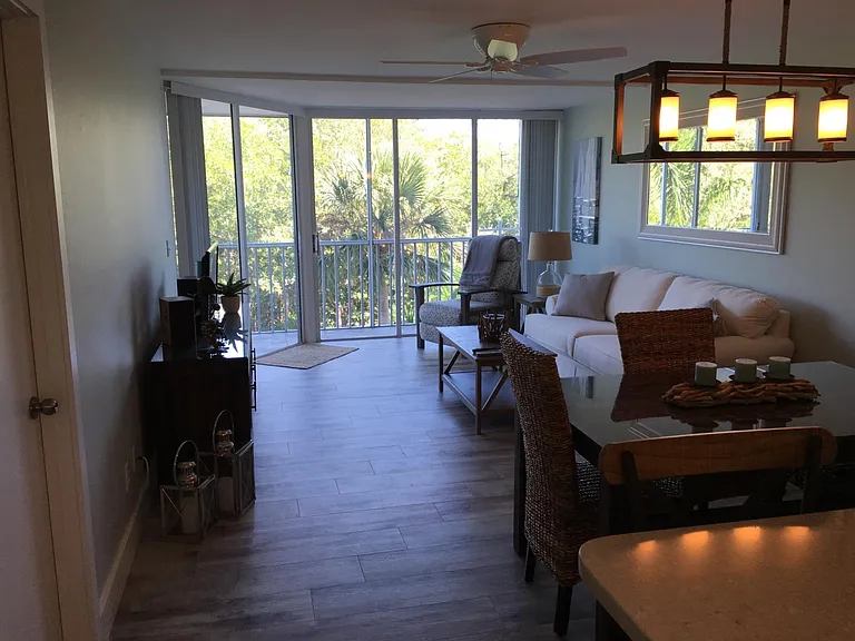 345 Mango St #304 — Photo 7