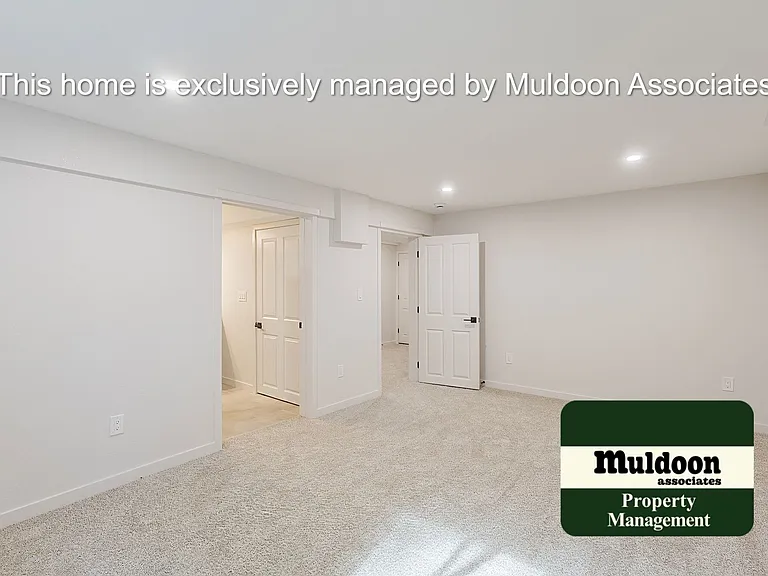 6468 Hawkeye Cir — Photo 32