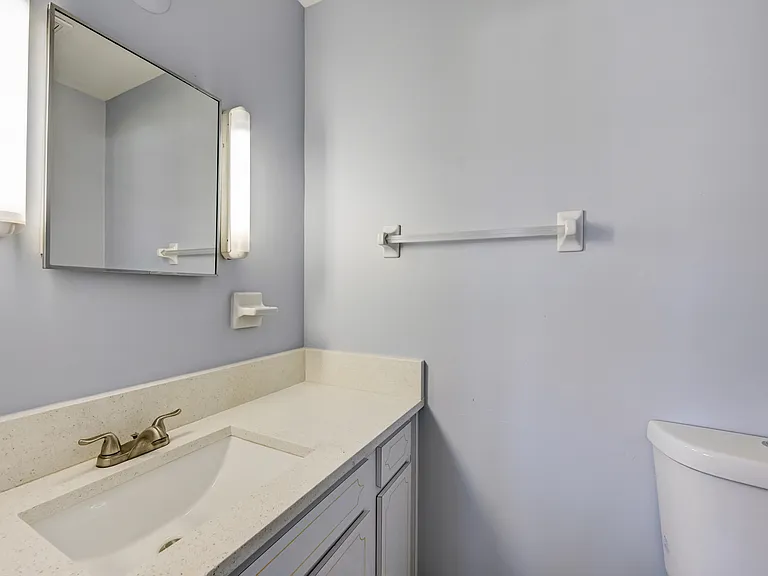 604 Park Cir #16 — Photo 21