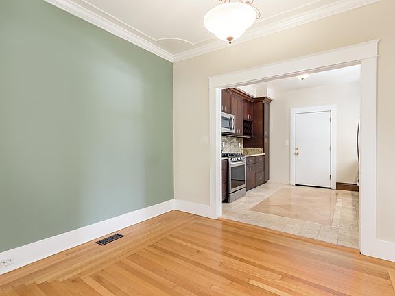 4th image of 235 6th Ave