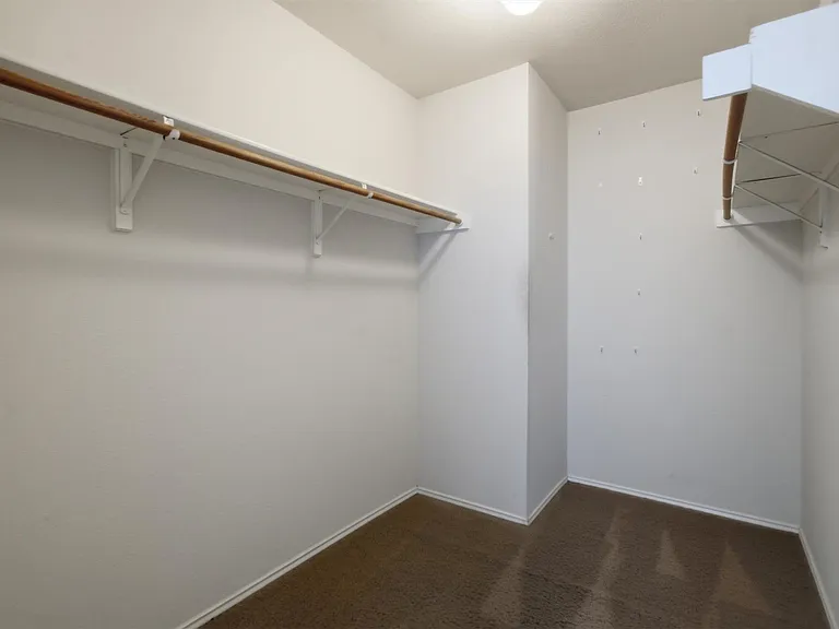 1806 Carriage Hills Trl — Photo 21