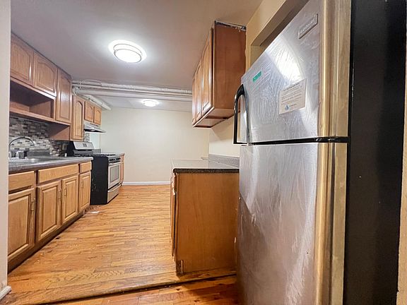 2nd image of 233 Weequahic Ave APT 18