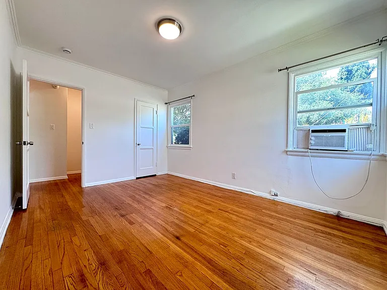 2800 St George St — Photo 5