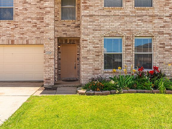4th image of 2228 Bradford Pear Dr