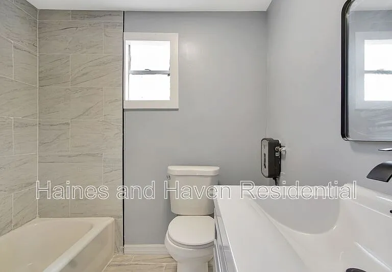 669 Avenue B NW #10 — Photo 11