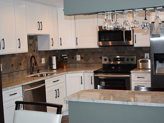 2nd image of 7388 N Chestnut Commons Dr #A
