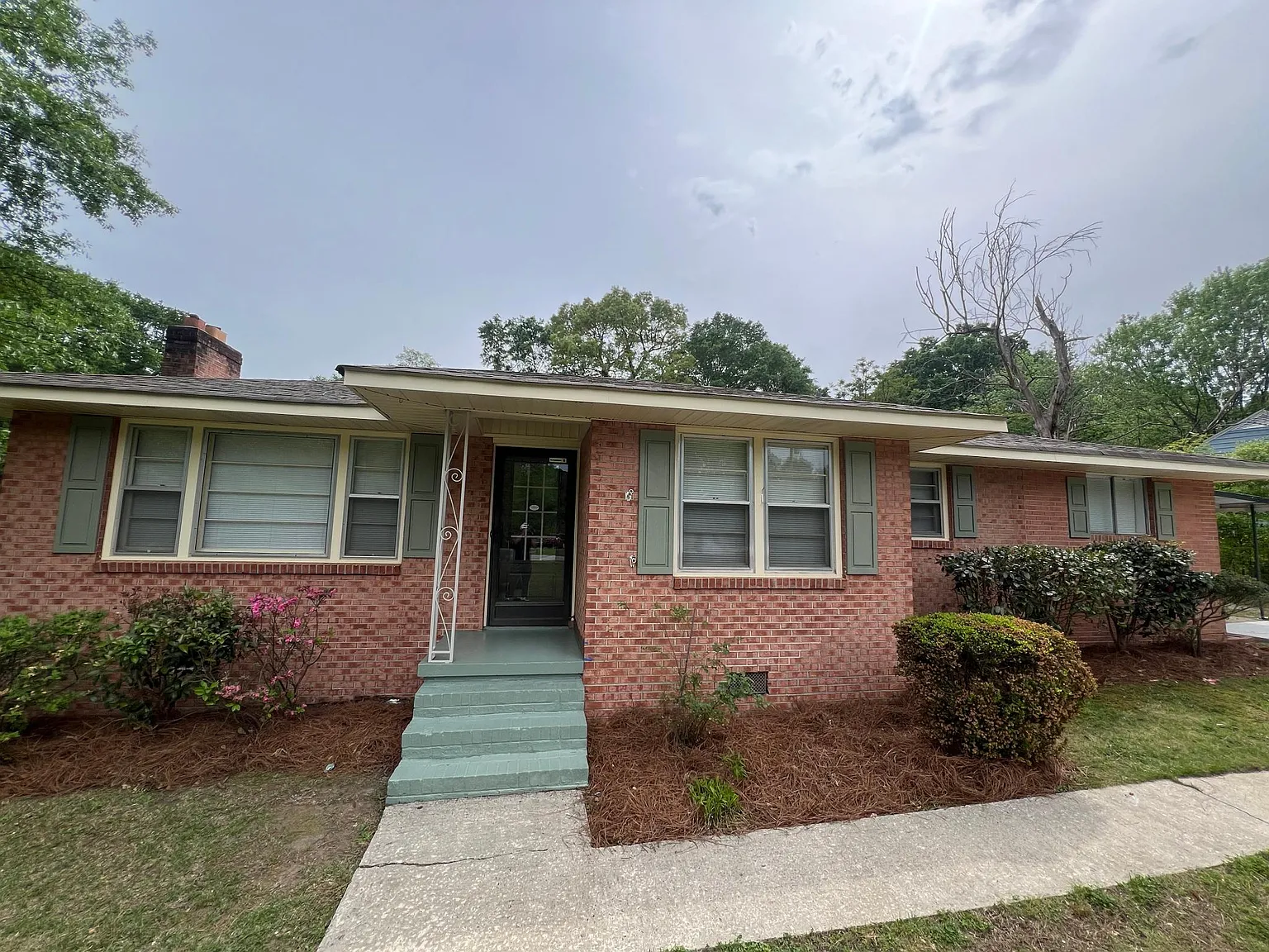 206 Churchill Cir — Photo 1