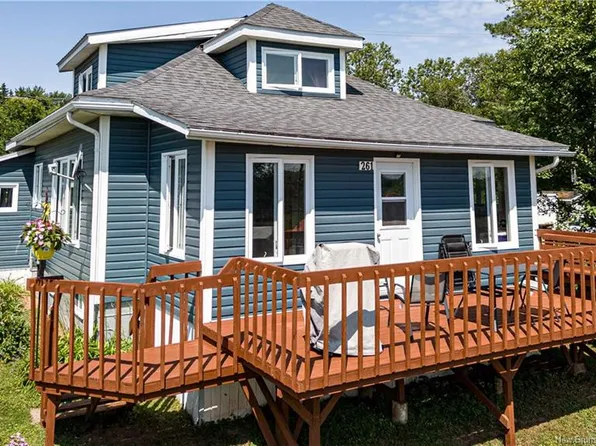 261 Main St, Plaster Rock, NB E7G 2G4