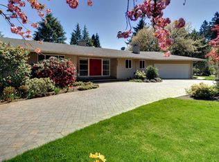 9400 SW Panorama Pl, Portland, OR 97225