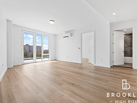 3rd image of 50 E 10th St #804