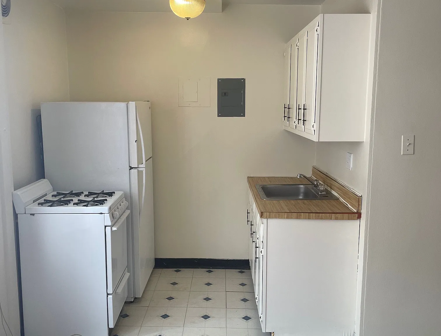 Studio, $1,700 — Photo 4