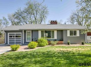 301 Valley Rd, Papillion, NE 68046