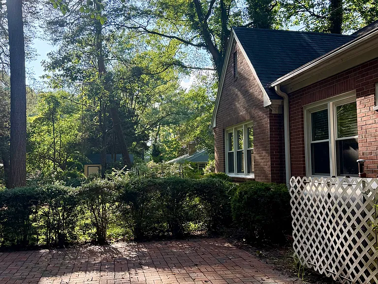 402 Elberta Ave — Photo 11