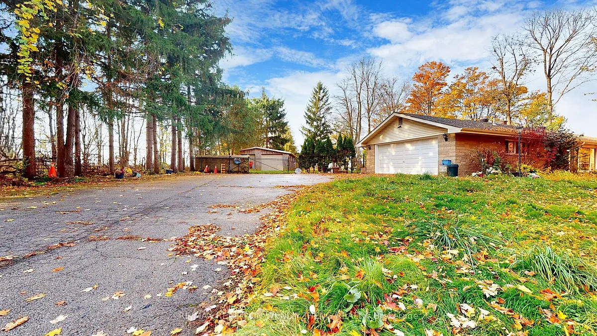 Photo 1 of 10 - 9359 Dickenson Rd W #BASEMENT - Hamilton, ON Primary Photo - 9359 Dickenson Rd W #BASEMENT