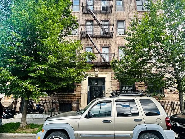 76 Bay 23rd St, Brooklyn, NY 11214