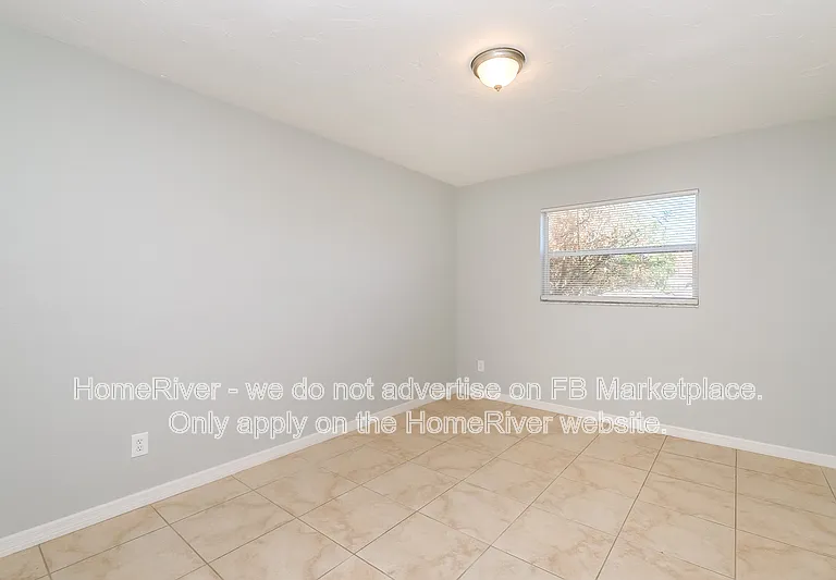 1628 Arizona Ave NE — Photo 13