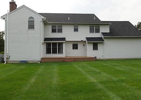 2nd image of 3274 Beaufort Dr
