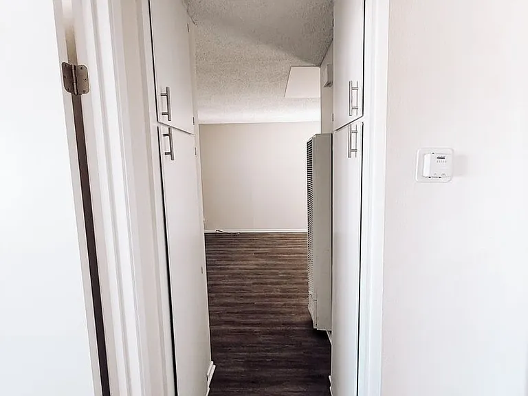 Reef Apartments — Photo 6