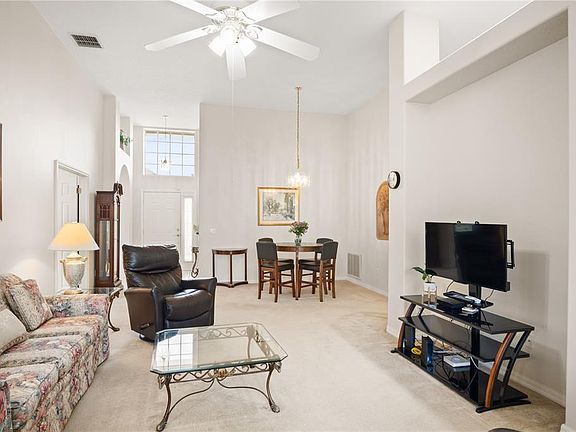 5th image of 223 Ridge View Dr