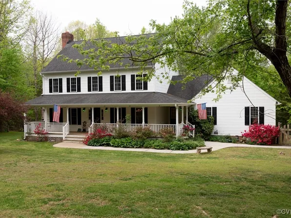 329 Castle Park Ln, Mineral, VA 23117